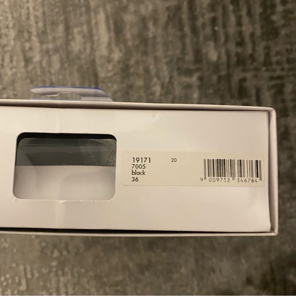 BNWT Wolford Velour Leggings - Picture 9 of 9